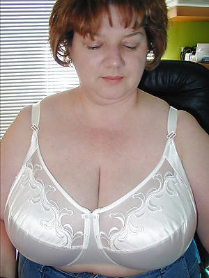 superb mature big boobs pics