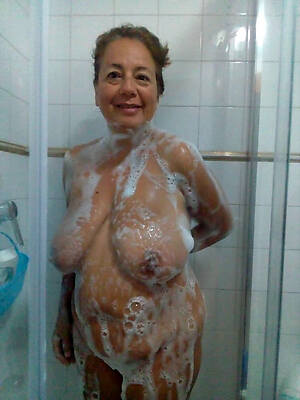 busty mature in shower free nude pics