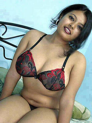 naked grown-up indian women porn