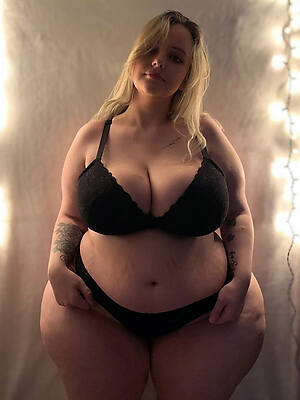 unorthodox porn pics of sexy mature curvy woman