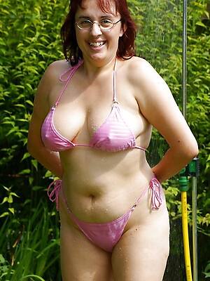 matures in bikini coition pictures