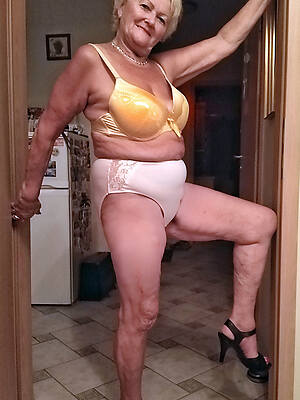 amaizing adult naked grannies porn pictures