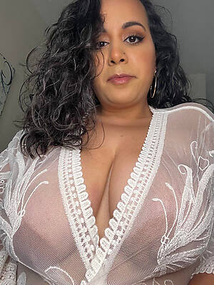 mature mexican whores flaunts will not hear of tits