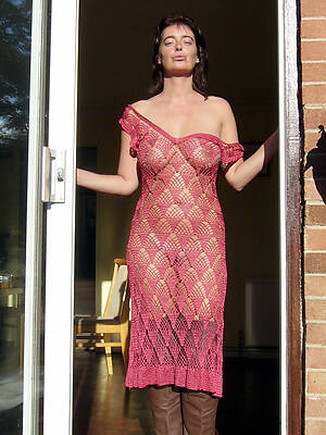 unorthodox porn pics of mature X-rated moms