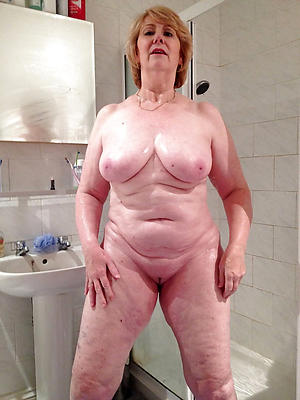 cuties mature women in the shower homemade porn